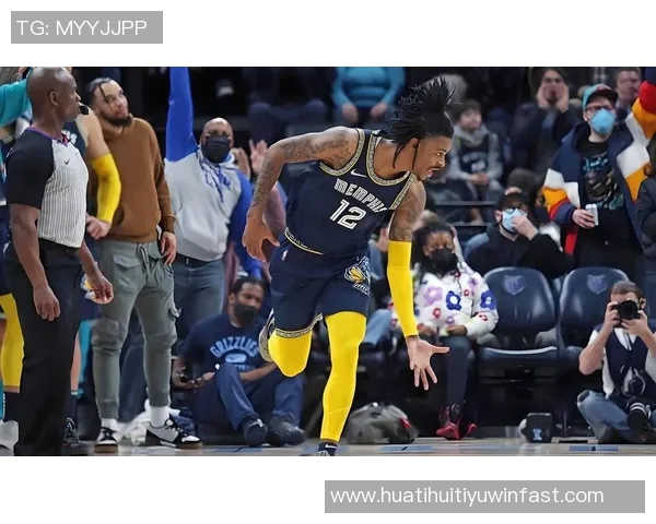 狄龙今日观战老东家灰熊与莫兰特亲切寒暄迎接明日太阳客战奇才 狄龙今日观战老东家灰熊与莫兰特亲切寒暄迎接明日太阳客战奇才