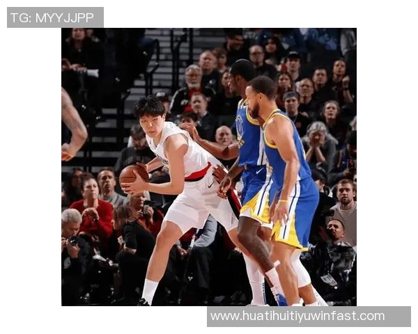 开拓者客场逆转勇士霸气抢下篮板球展现强大实力